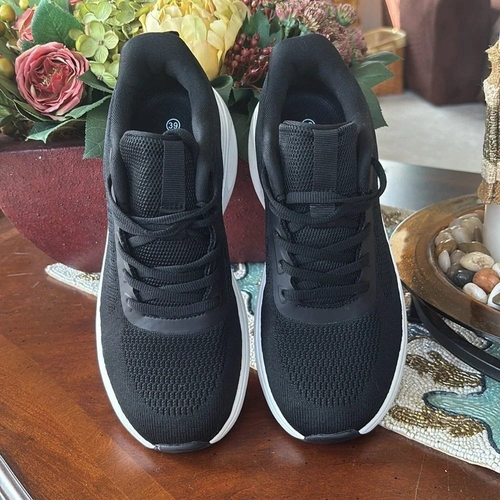 Brand New Cushion Support Sneakers Black White Lightweight Athletic Tennis Shoe